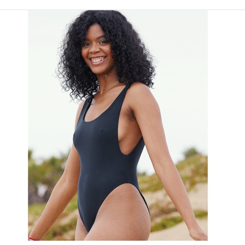 Aerie Black super scoop One-Piece Swimsuit